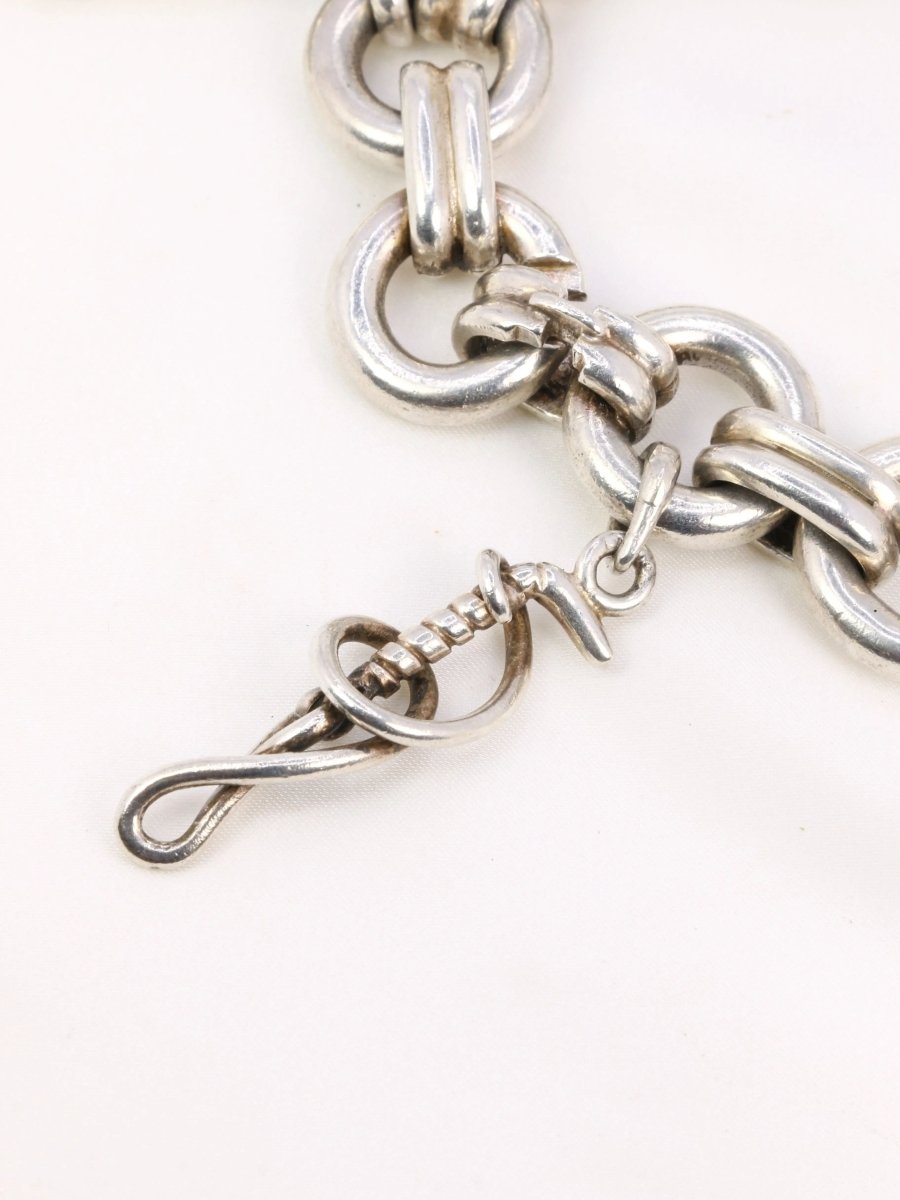 Gaétan de Percin (attribué à HERMES) Bracelet en argent et breloques thème hippique - Castafiore