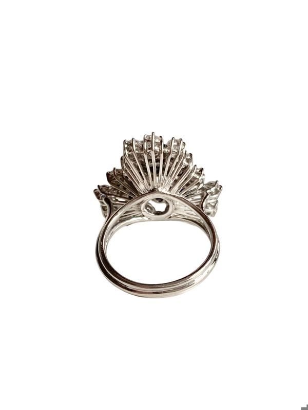 Importante bague en or blanc 18k saphirs et diamants - Castafiore