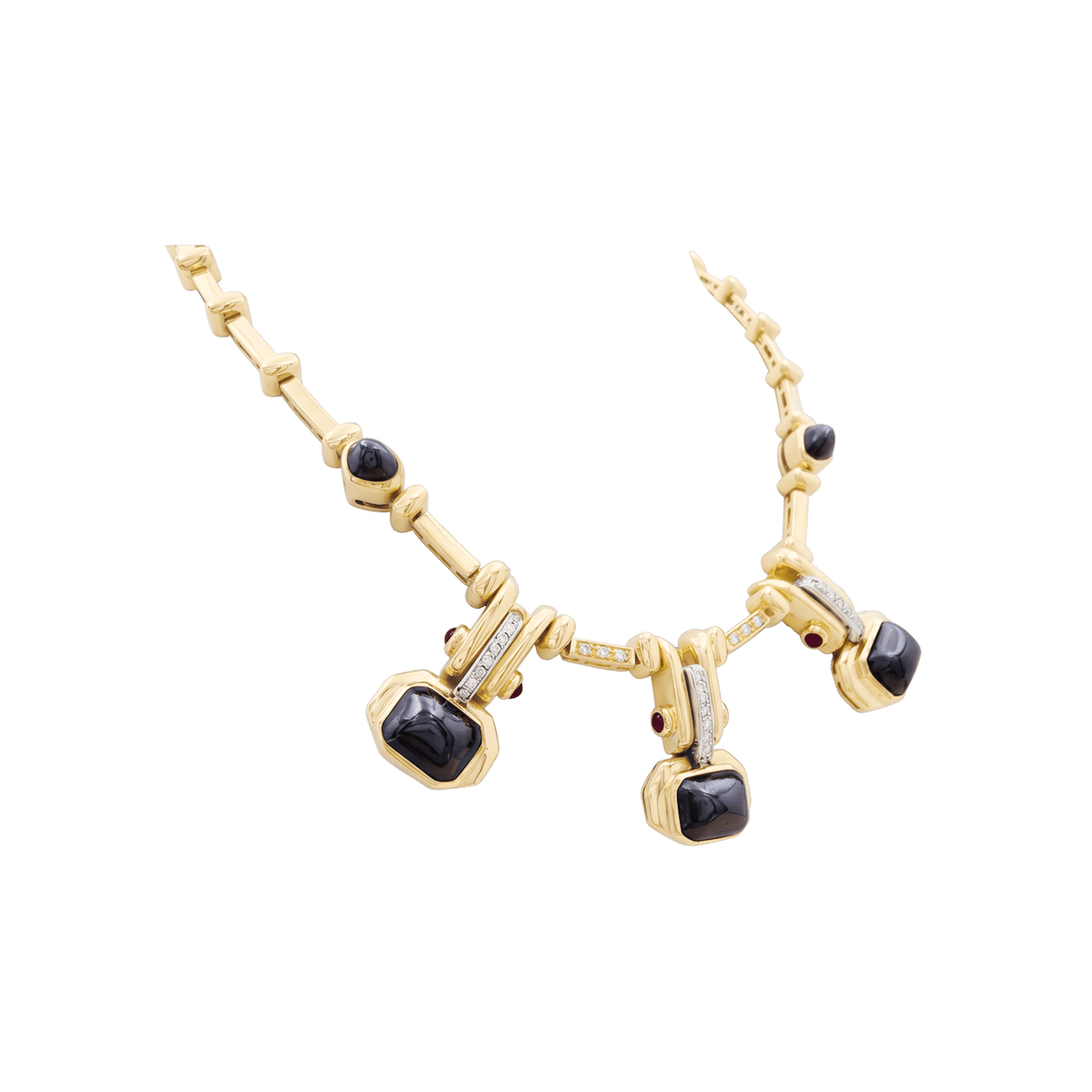 Collier or jaune, hématites pain de sucre, rubis et diamants.