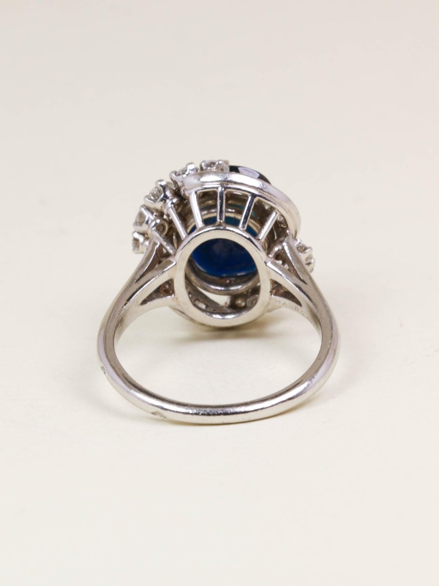 MAUBOUSSIN Bague saphir 6 carats entourage diamant - Castafiore