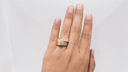 Bague pavage en or jaune et diamants