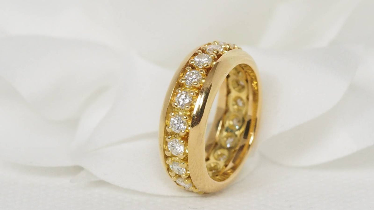 Alliance américaine en or jaune et diamants