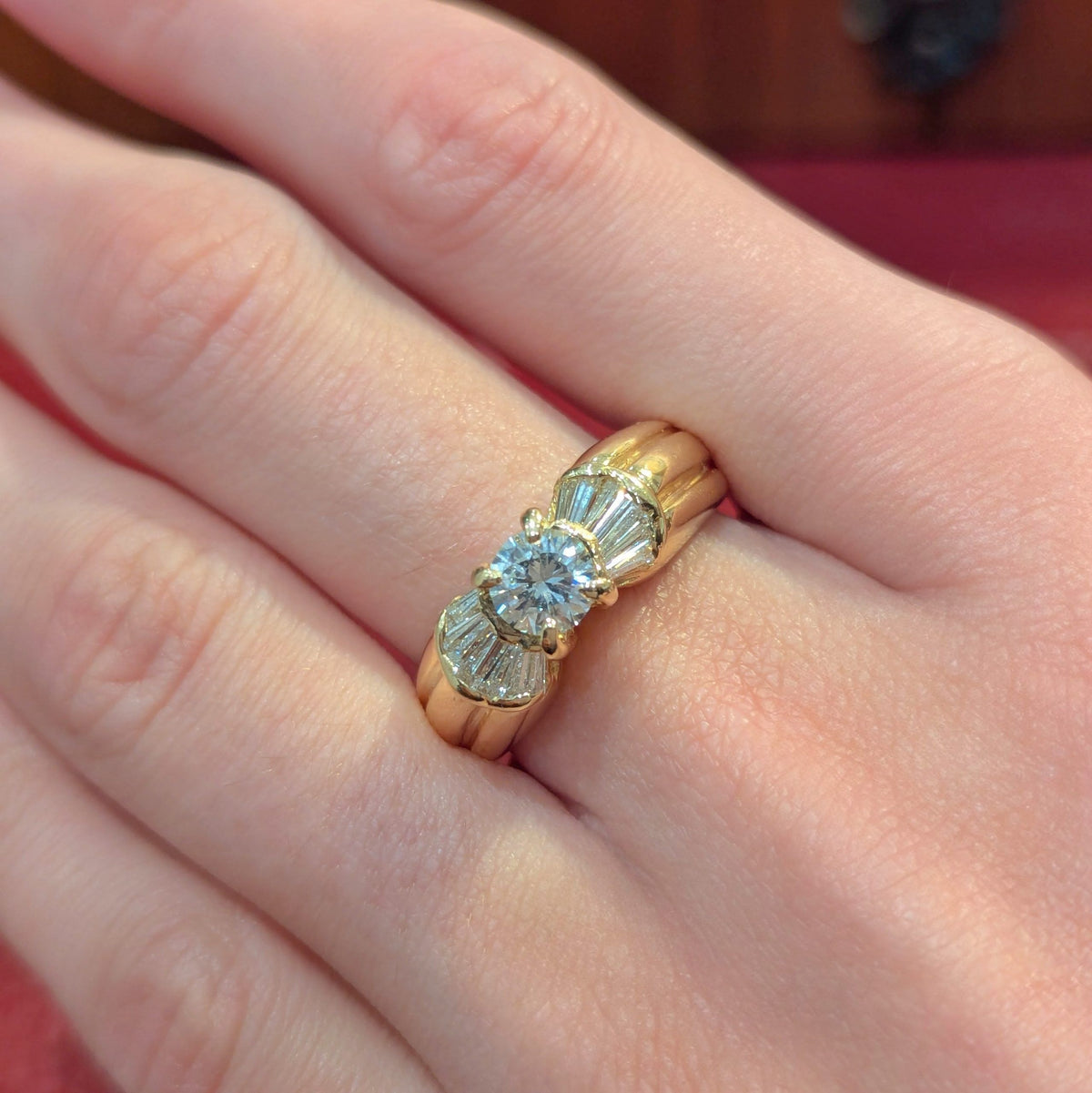Bague en or jaune et diamants