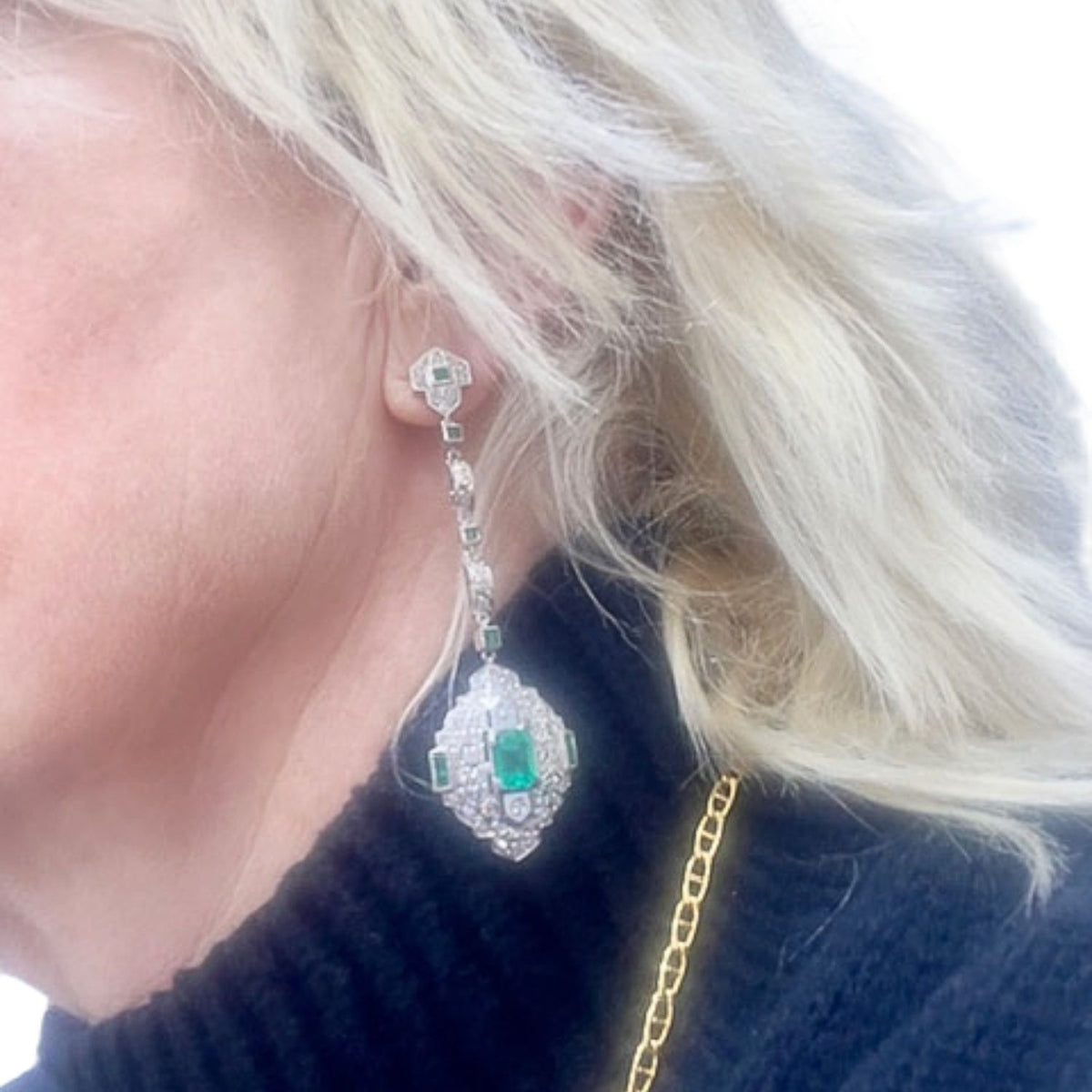 PENDIENTES ESTILO ART DECO de PLATINO con DIAMANTES y ESMERALDAS