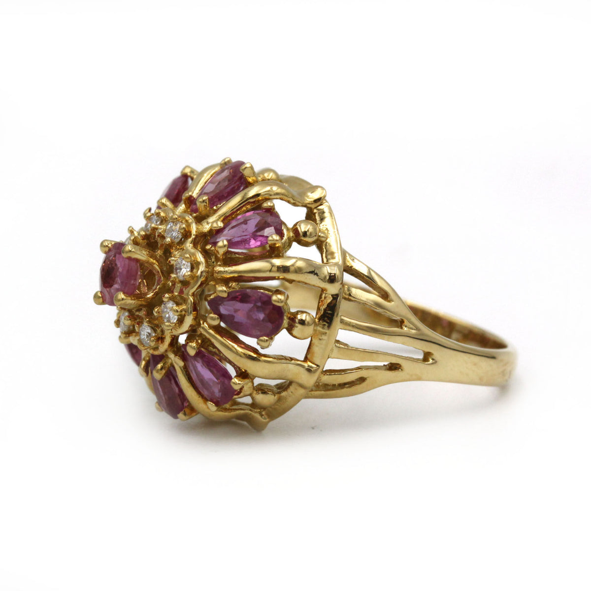 Bague - Or, saphirs rose et diamants