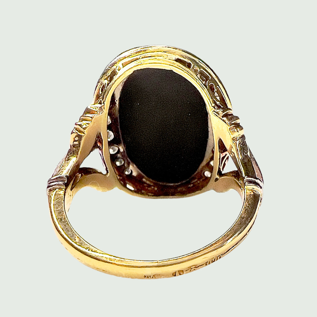 SORTIJA ART DECO ÉPOCA 1930-35 DE DIAMANTES Y ONIX