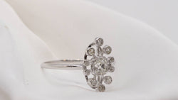 Bague ancienne en or gris et diamants