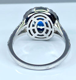 Bague en or blanc 18 carats en saphir et diamants
