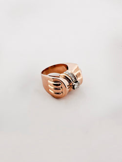 Bague Tank nœud en or rose et diamants