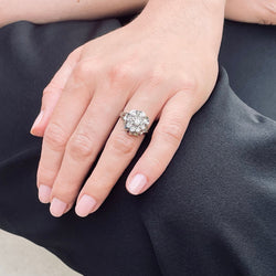 Bague Marguerite en or blanc et diamants