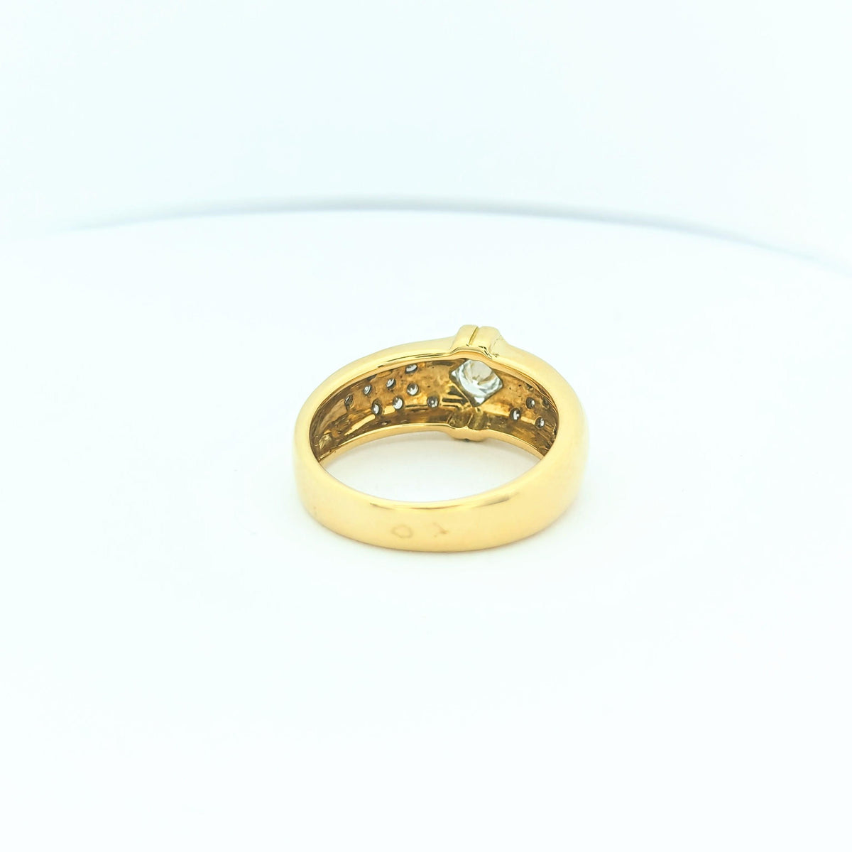 Bague or jaune et diamants