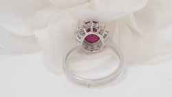 Bague en or blanc, rubis 2cts et diamants