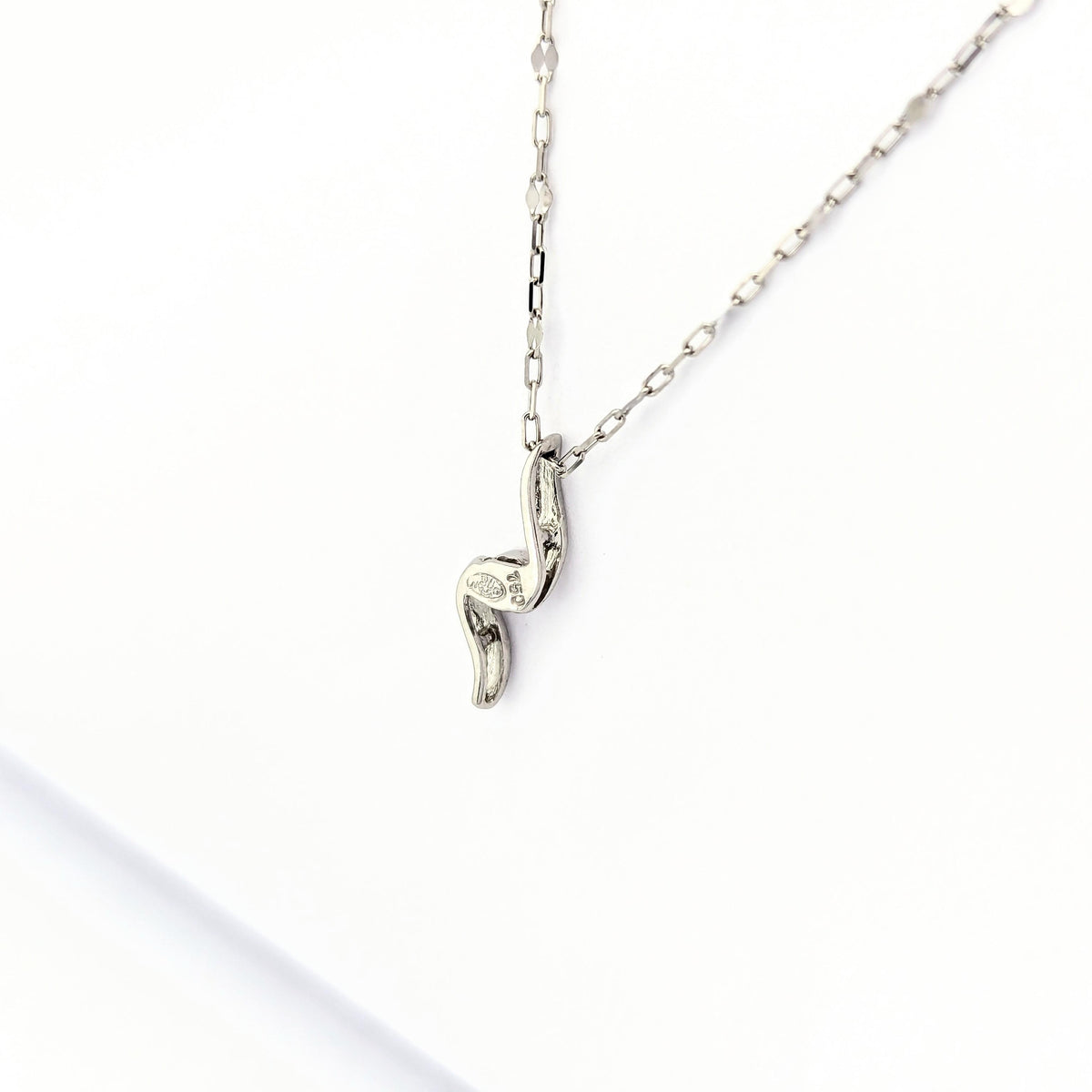 Collier en or blanc et diamant