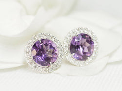 Boucles d'oreilles Puces en or blanc, améthystes rondes et diamants