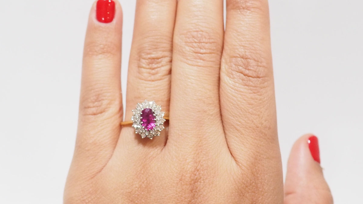 Bague Entourage E En Or Jaune, Rubis Et Diamants