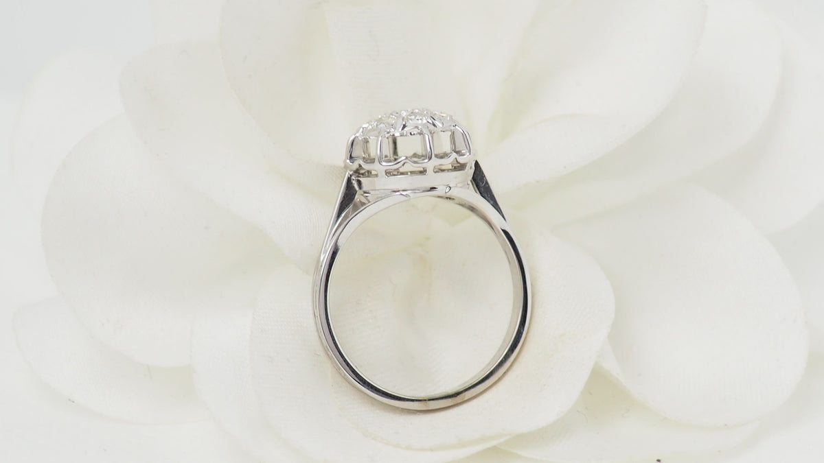 Bague vintage en or blanc et diamants
