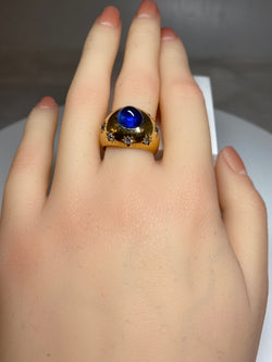 Bague en or 18 carats, saphir cabochon 5.10 ct ceylan non chauffé vers 1940