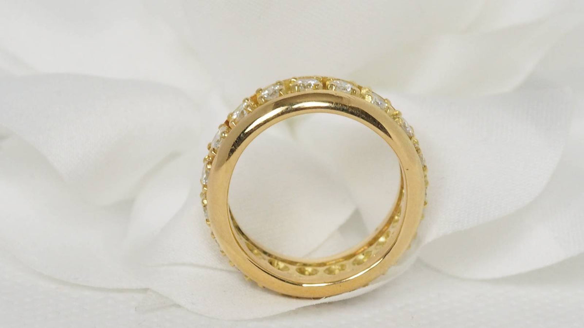 Alliance américaine en or jaune et diamants