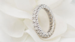 Bague Alliance tour complet en or blanc et diamants 1,20ct