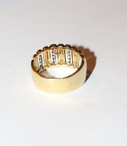 Bague bandeau godronnée deux ors et diamants