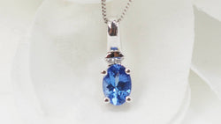 Collier en or blanc, tanzanite et diamants