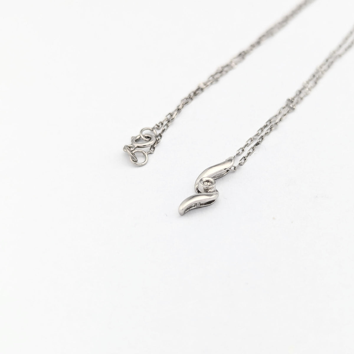 Collier en or blanc et diamant