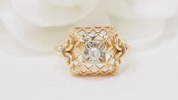 Bague ajourée en or jaune et diamant