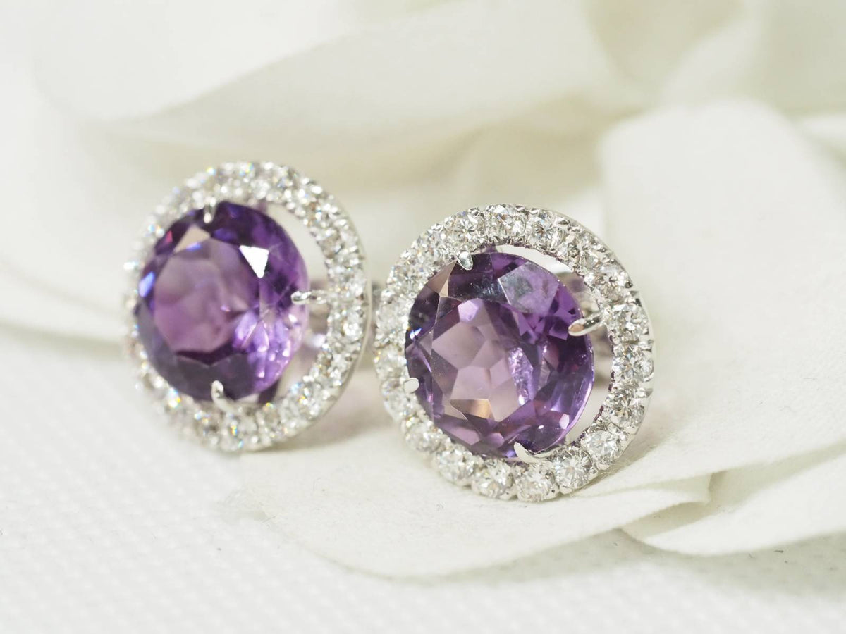 Boucles d'oreilles Puces en or blanc, améthystes rondes et diamants