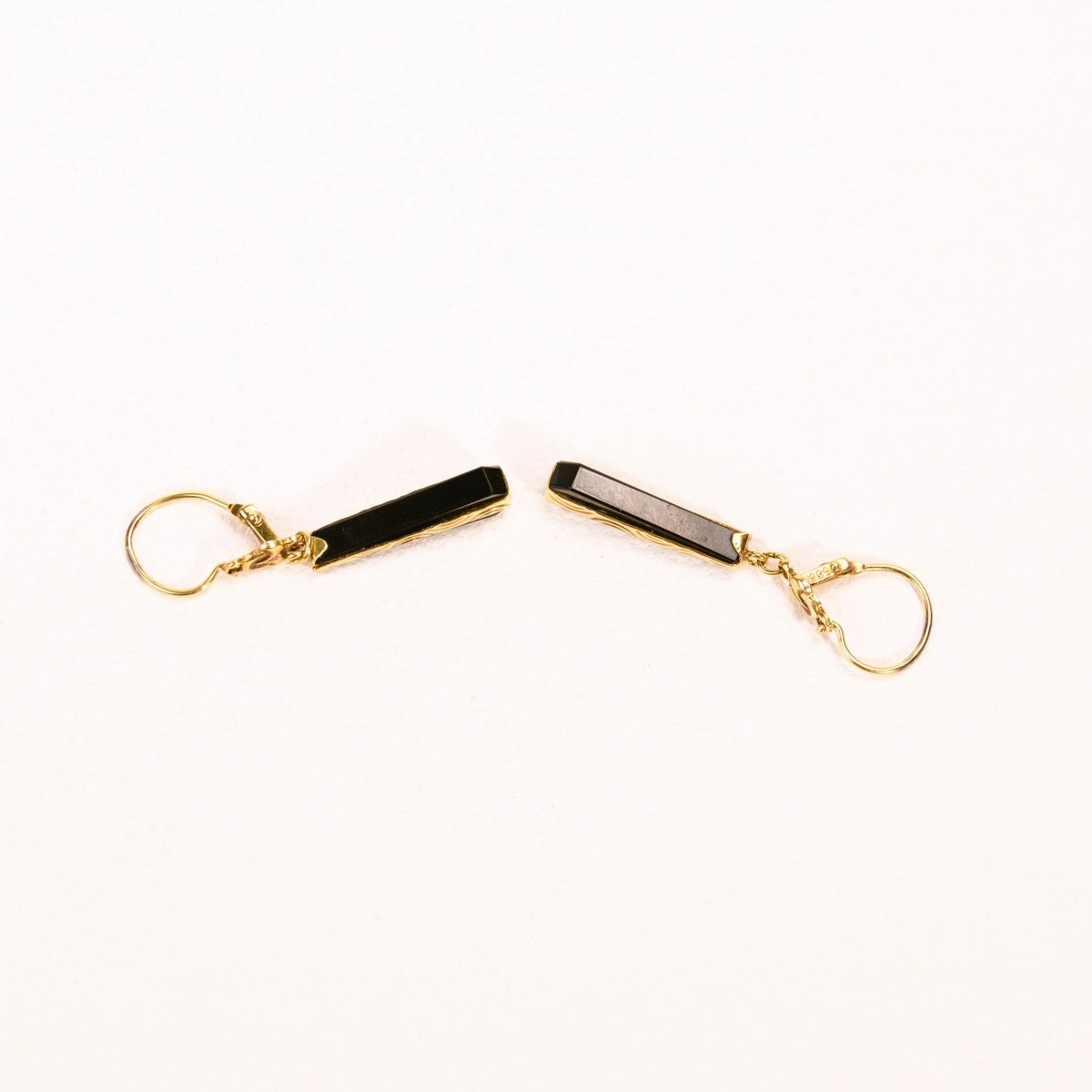 Boucles d'oreilles Dormeuses pendantes en onyx et or jaune