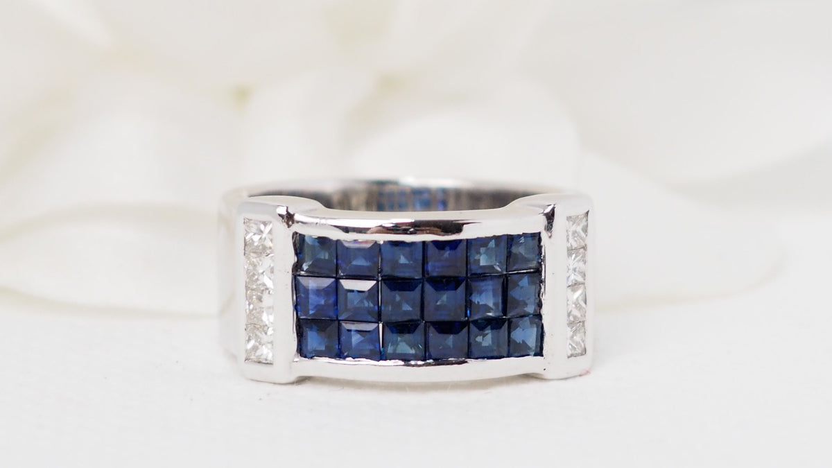 Bague bandeau en or blanc, saphirs et diamants