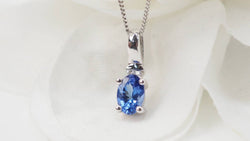 Collier en or blanc, tanzanite et diamants
