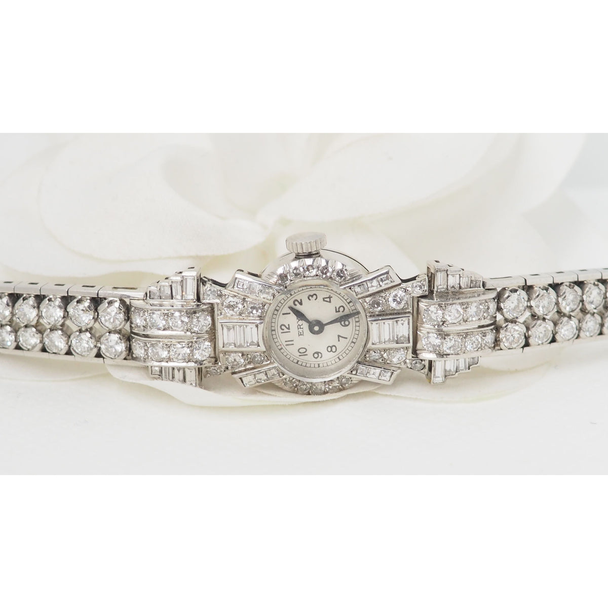 Montre ancienne en or platine et diamants