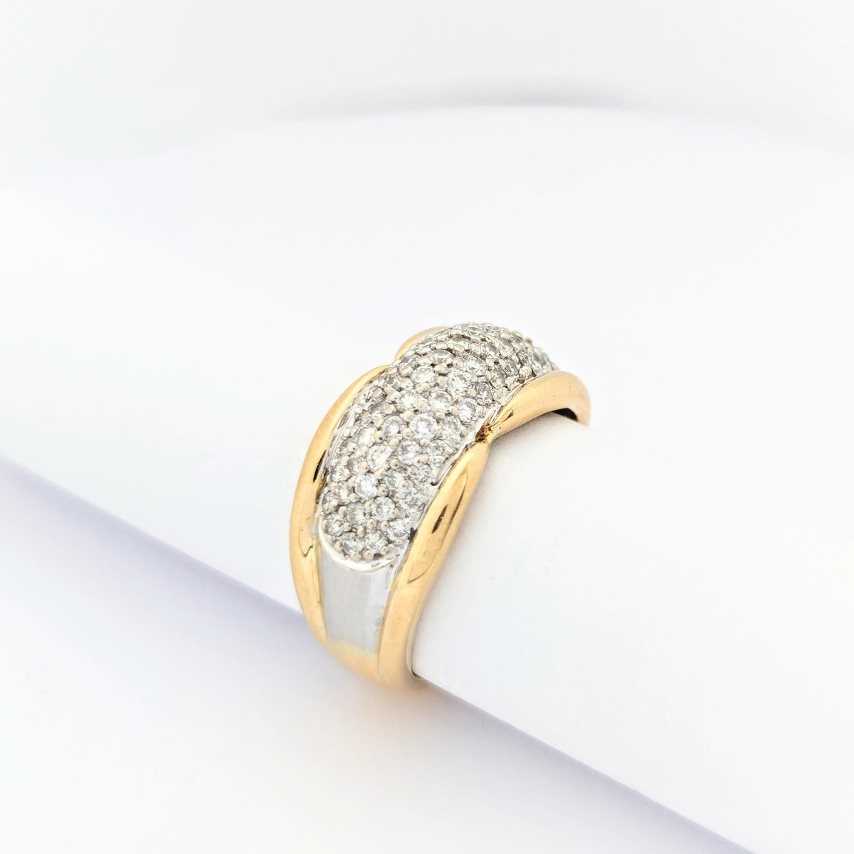 Bague or jaune et diamants