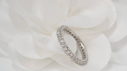 Alliance en or blanc et diamants (0,90carat)