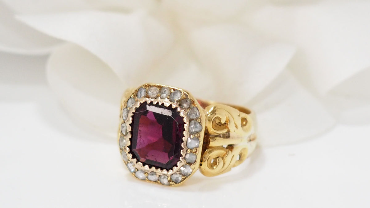 Bague En Or Jaune, Grenat Et diamants taille rose