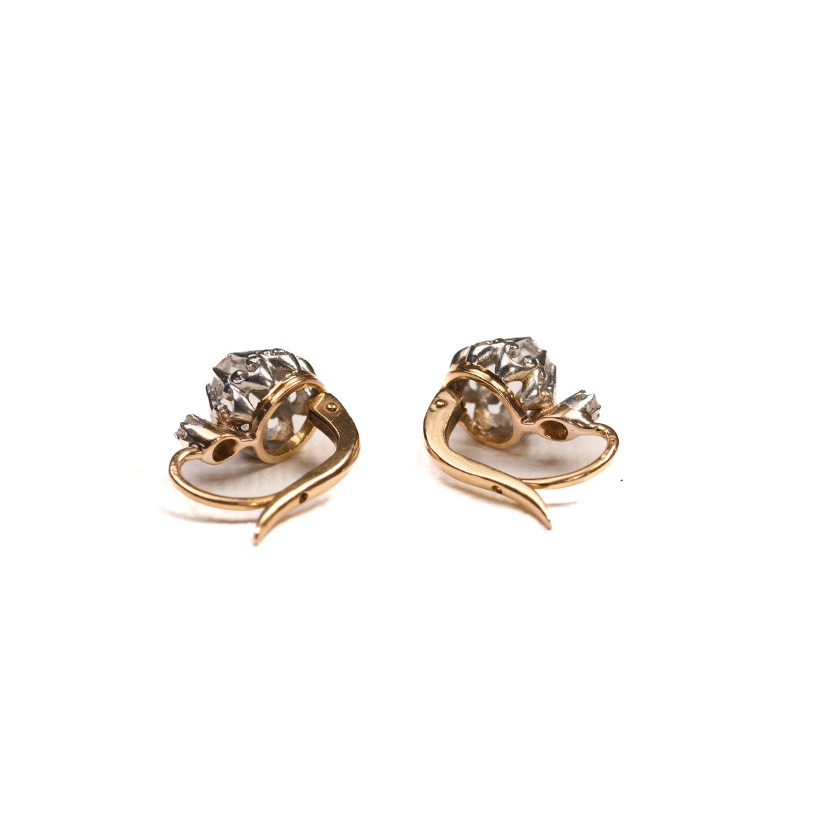 Boucles d'oreilles Dormeuses anciennes en or et diamants