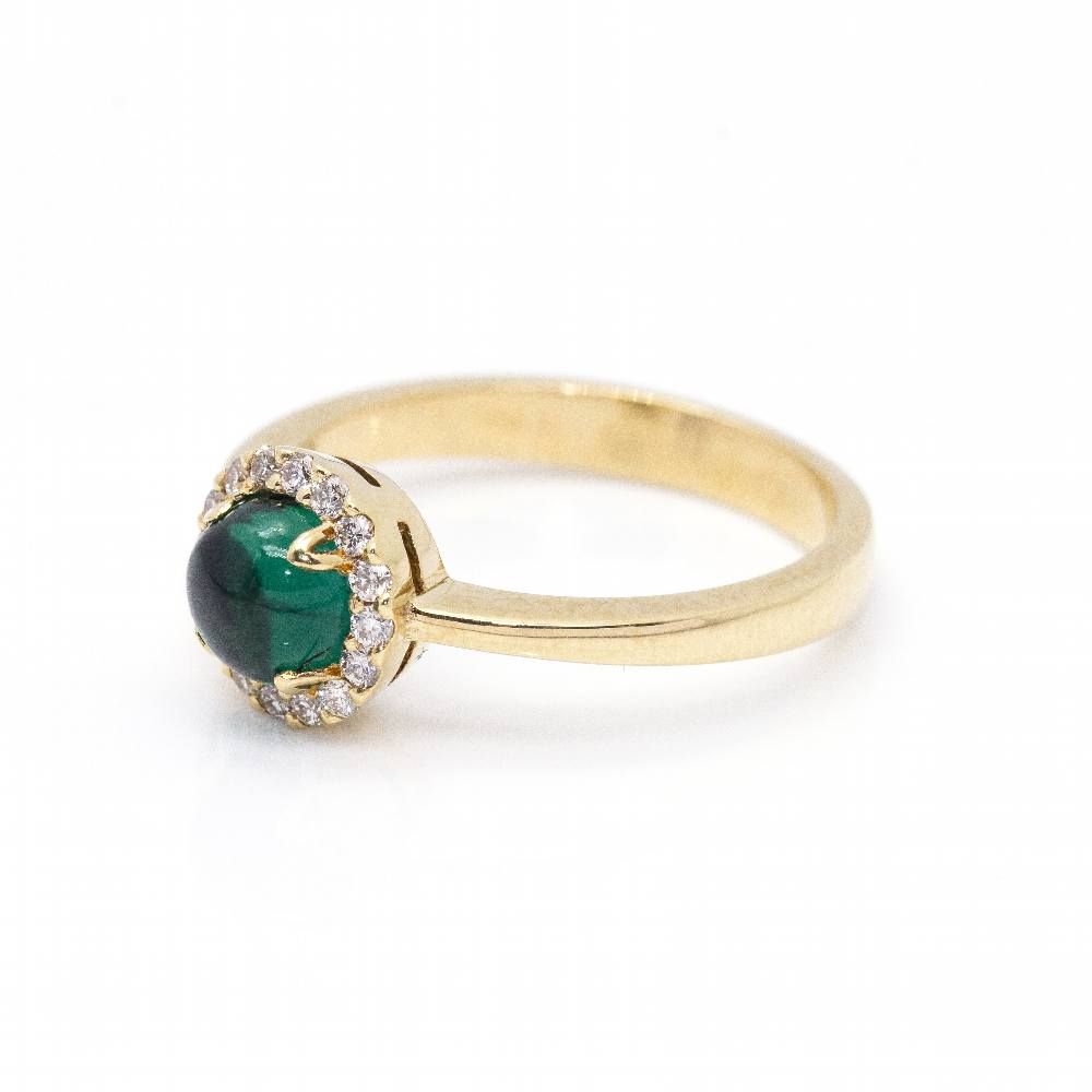 Bague en or, diamants et émeraude