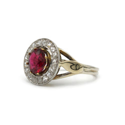 Bague - Or jaune, grenat et diamants