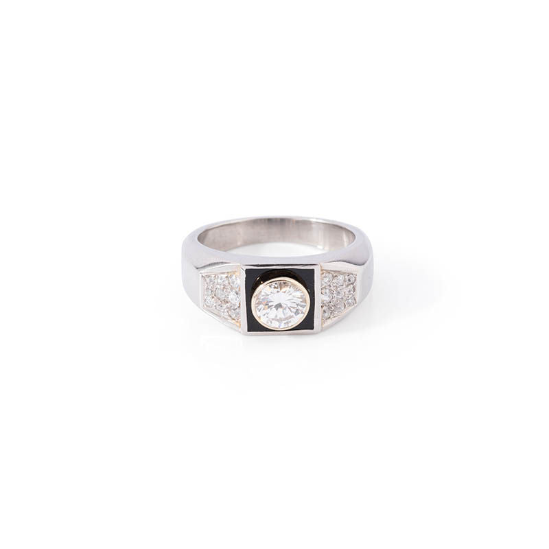 Bague Jonc MELLERIO en or blanc et platine, onyx et diamants
