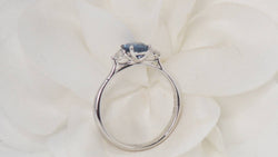 Bague en platine saphir de Ceylan et diamants