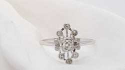 Bague ancienne en or gris et diamants