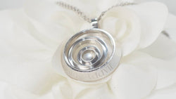 Collier Chopard Happy Spirit en or blanc et diamant