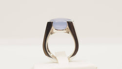 Bague cartier en or blanc et Calcédoine