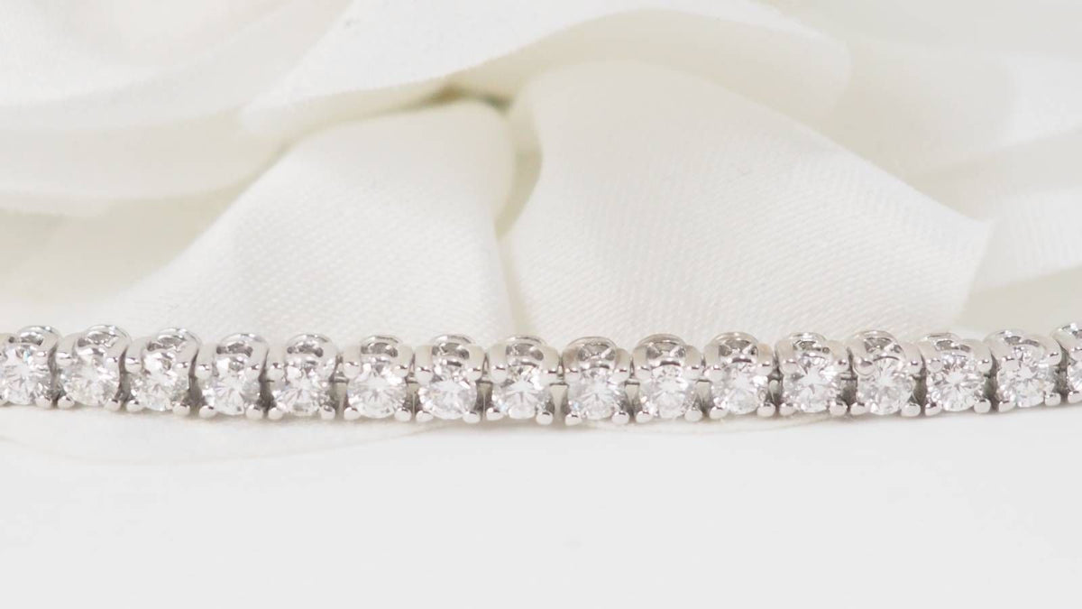 Bracelet rivière en or blanc et diamants 3,20cts