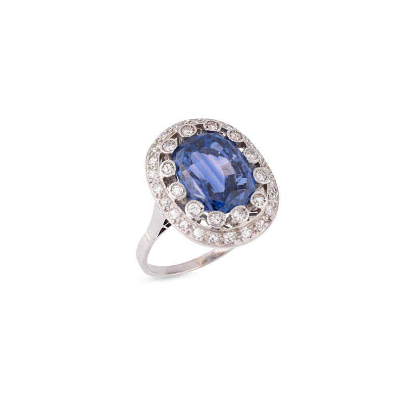 Bague en or blanc, saphir de Ceylan et diamants