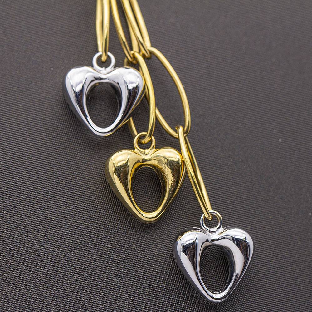 Collier en or bicolore avec des cœurs