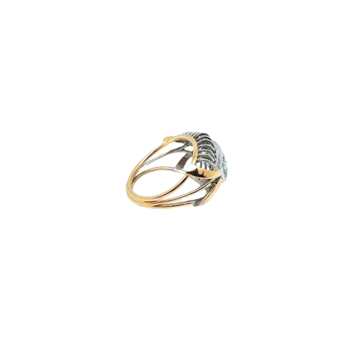 Bague Dôme Trilogie en or blanc, or jaune et diamants