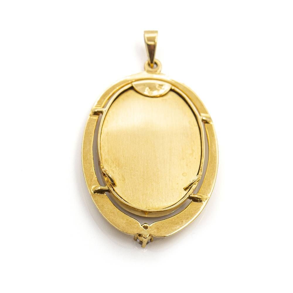 Médaille en or et émail de la Vierge Montserrat