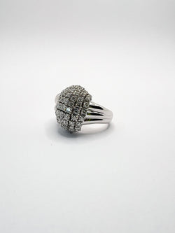 Bague Dôme en or blanc et diamants