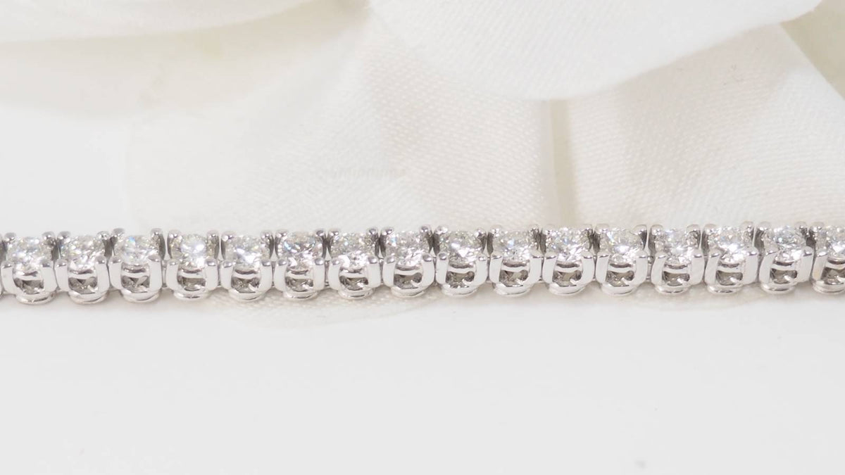 Bracelet rivière en or blanc et diamants 3,20cts